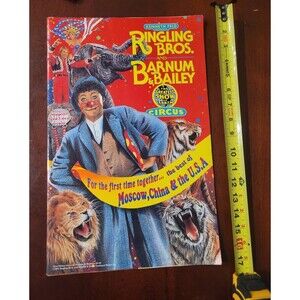 Ringling Bros Barnum and Bailey Souvenir Program and Magazine 121st Edition 1991